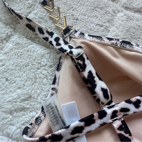 Victoria's Secret | Leopard Print Chain Strap Cutout Bikini Top | Size Large - Picture 6 of 12